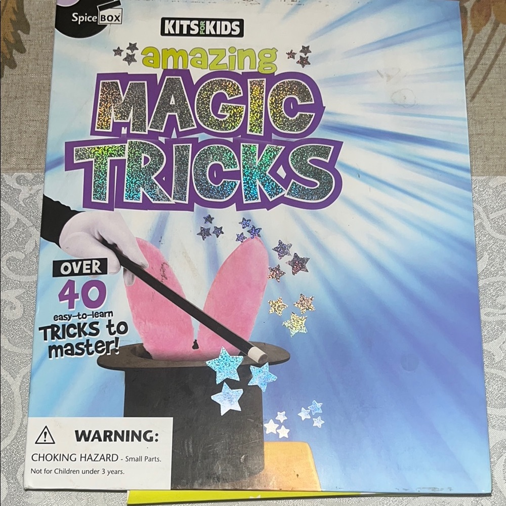 Amazing Magic Tricks Set - Black and Pink